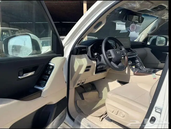 لاندكروزر GXR V 2024 نقد وتقسيط ( أقل سعر ) 4