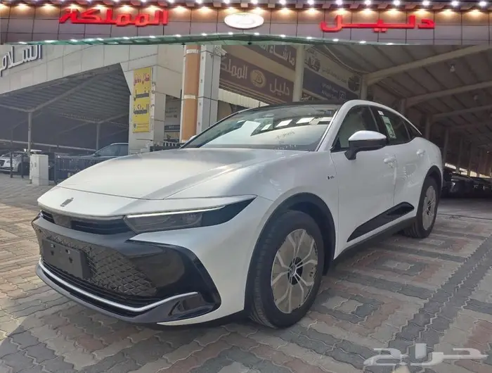 تويوتا كراون برستيج 2026 عبداللطيف جميل 0