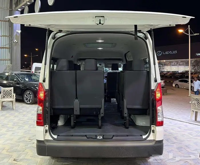 تويوتا هاي اس ركاب قير عادي اوتوماتيك ديزل 2026 4