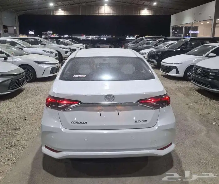 تويوتا كورولا XLI 2.0 مطور بنزين 2025 _ مبيعات بنوك 2