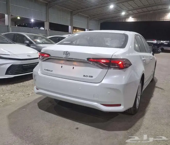 تويوتا كورولا XLI 2.0 مطور بنزين 2025 _ مبيعات بنوك 3