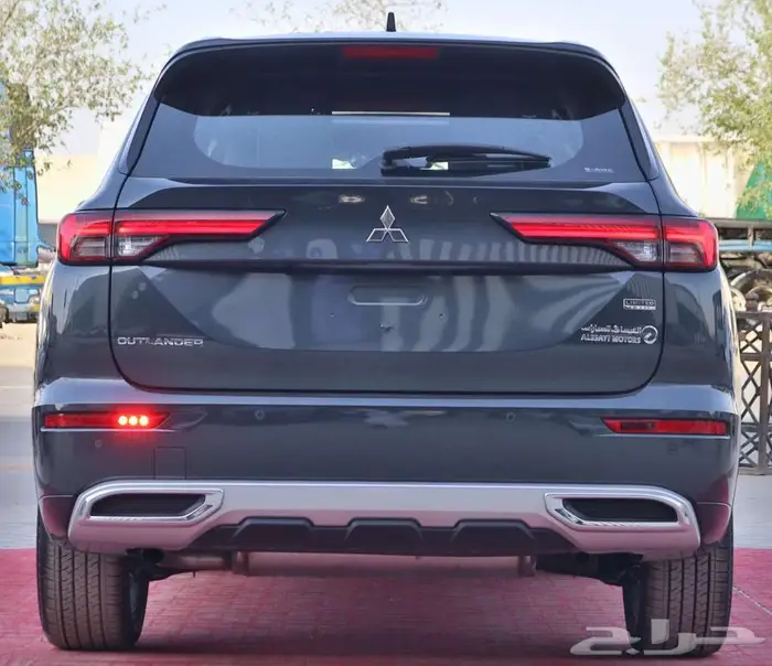 ميتسوبيشي اوتلاندر دبل بريميوم و بلاك سام 2025 فرع جده 13