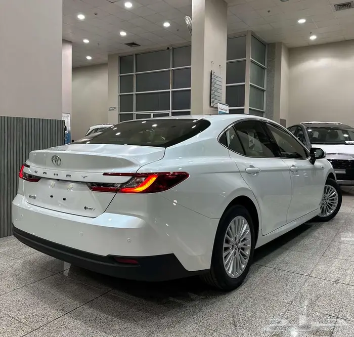 كامري اي بلس هايبرد فتحة سقف CAMRY E PLUS HYBRID 2025 4
