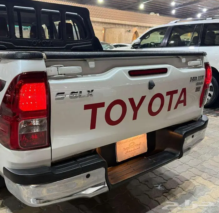 للبيع تويوتا هايلكس 2016 S-GLX فل أبشن سعودي بنزين 15