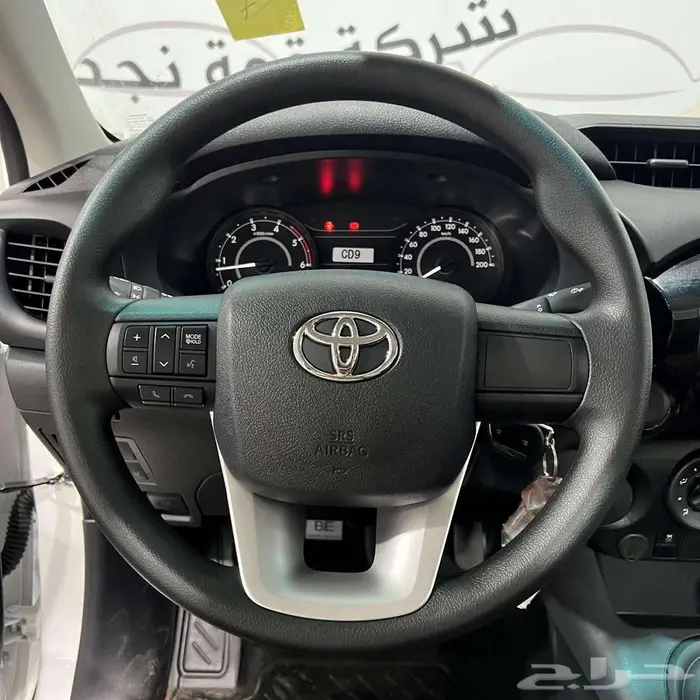 هايلوكس GL م2.4 غمارة بدون دبل ديزل قير عادي 2025 عرض خاص 9