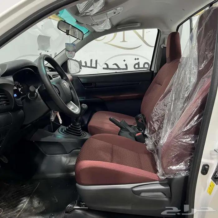 هايلوكس GL م2.4 غمارة بدون دبل ديزل قير عادي 2025 عرض خاص 4