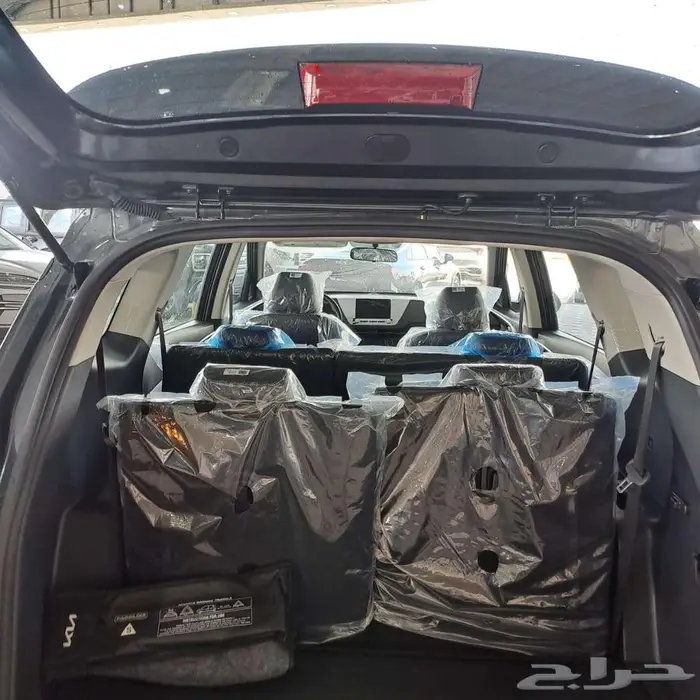 كيا كارينز 2025 الاستندرعرض حصري من شركة سفنز 3