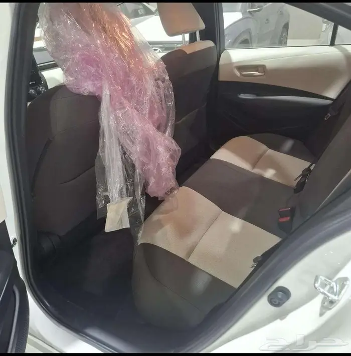 تويوتا كورولا XLI 2.0 مطور بنزين 2025 _ مبيعات بنوك 6