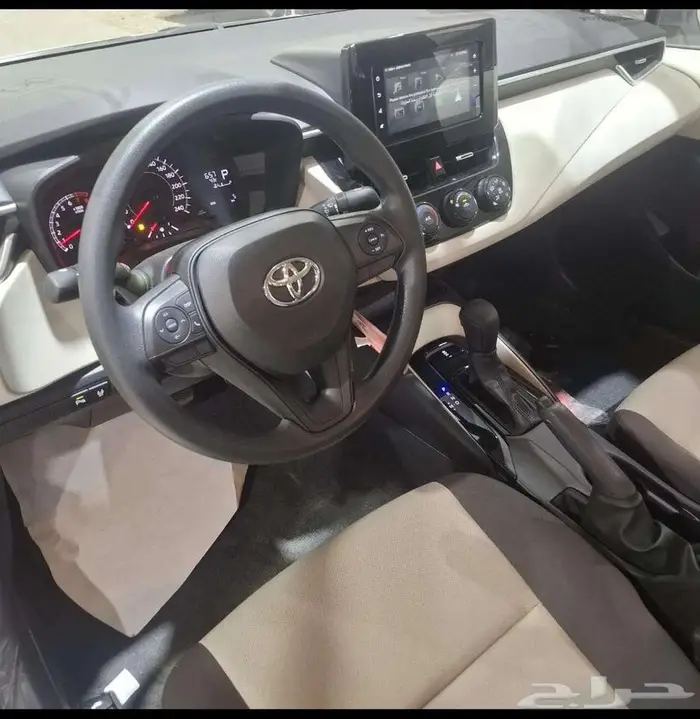 تويوتا كورولا XLI 2.0 مطور بنزين 2025 _ مبيعات بنوك 4