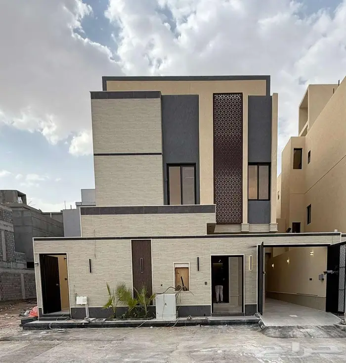 فيلا فاخرة مع شقه للبيع حي الرمال ( مخطط سما نجد ) 0