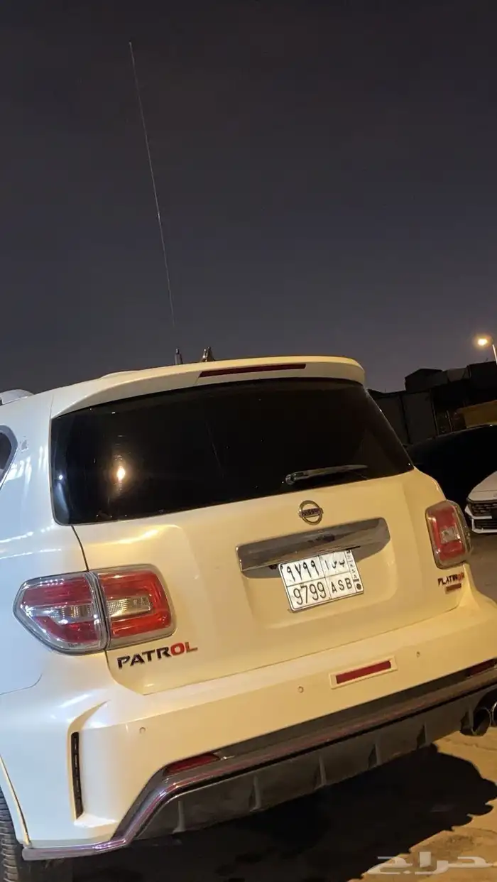 نيسان بترول 2010 الماكينه 320 8سلندر 20