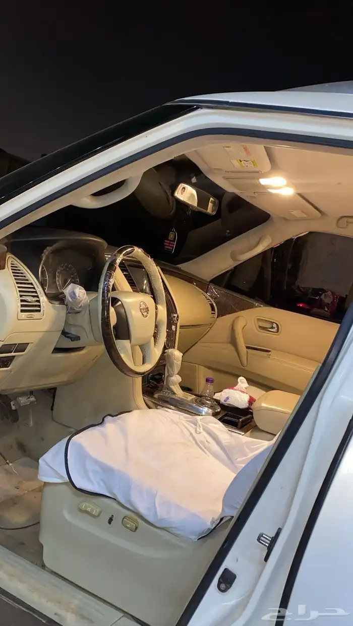 نيسان بترول 2010 الماكينه 320 8سلندر 5