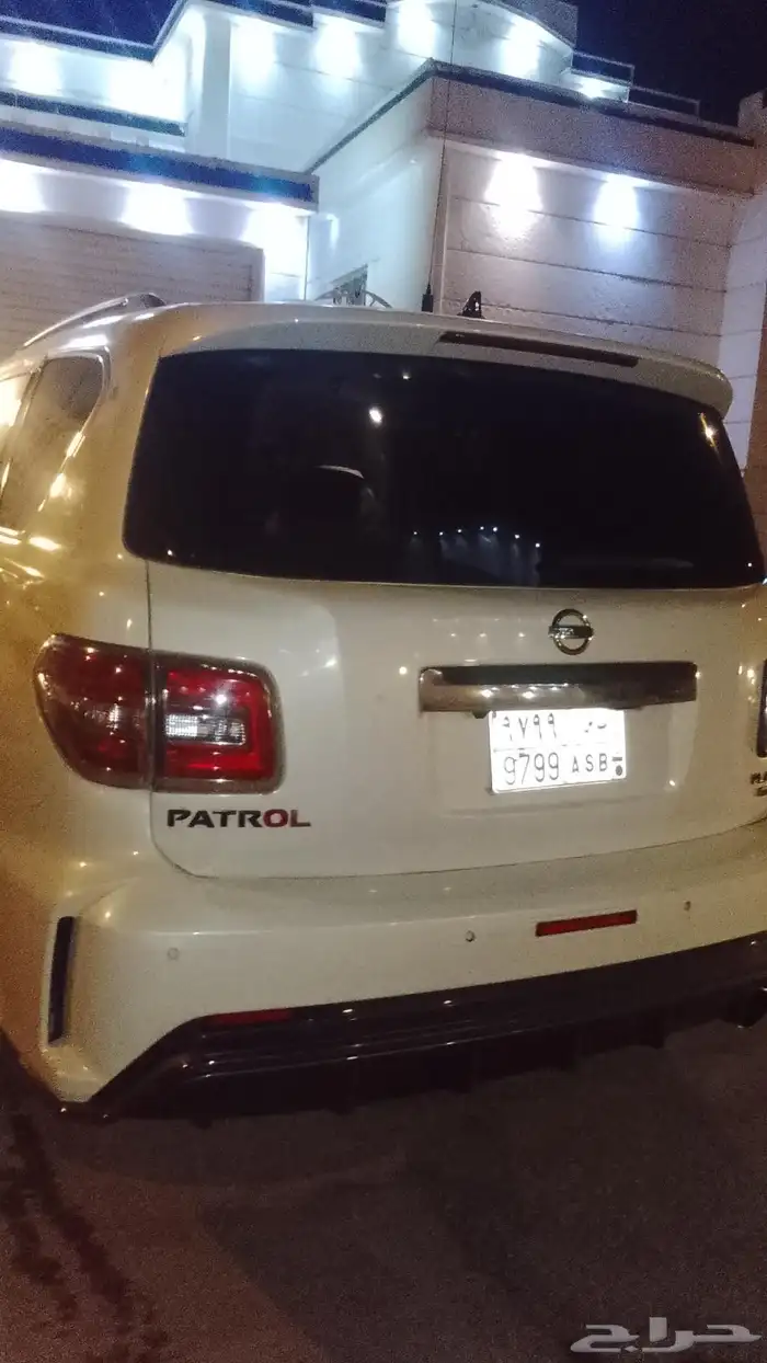 نيسان بترول 2010 الماكينه 320 8سلندر 14