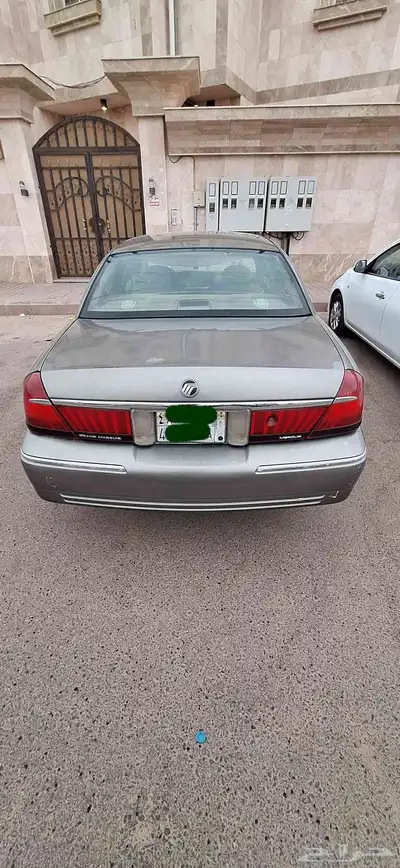 سيارة فورد غراند ماركيز 2001 الممشى حول 40 index