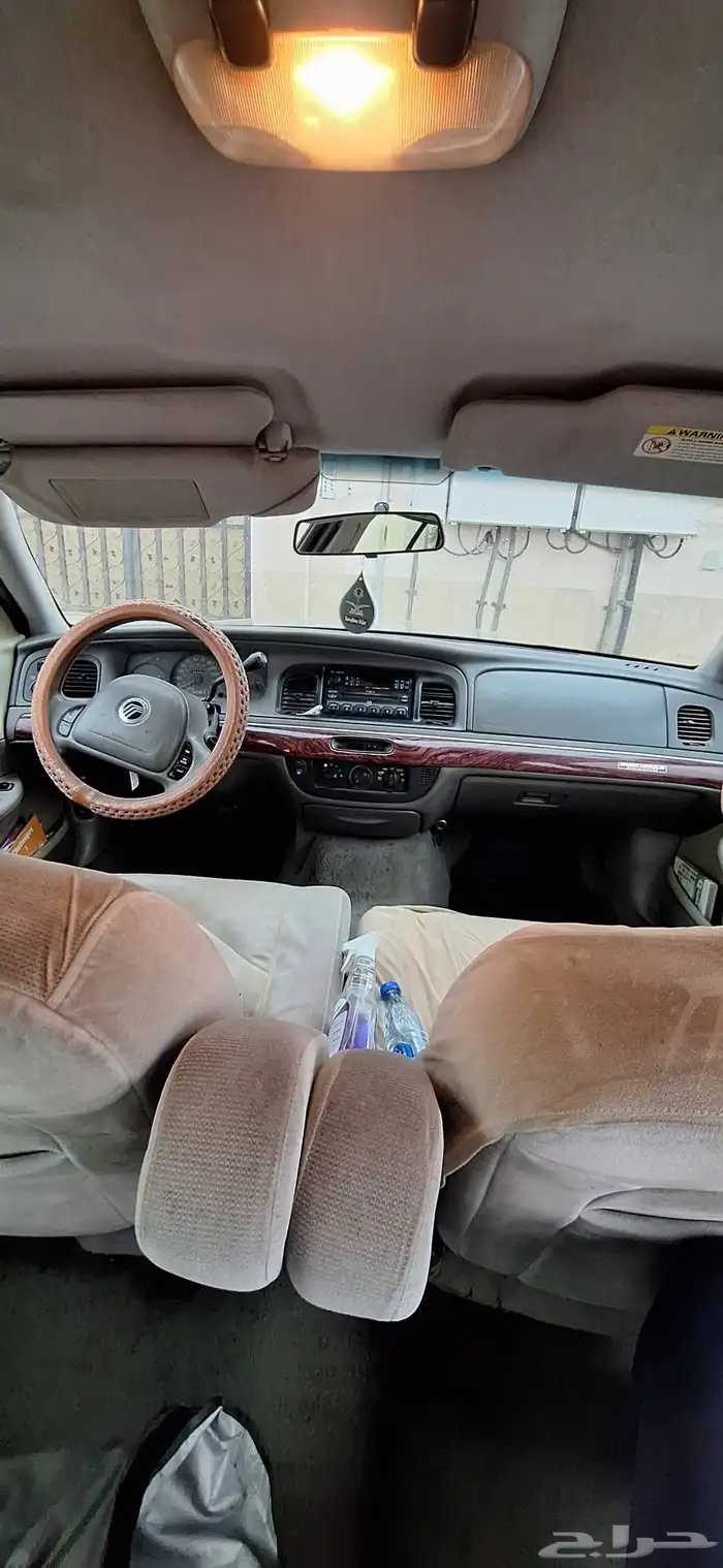 سيارة فورد غراند ماركيز 2001 الممشى حول 40 4