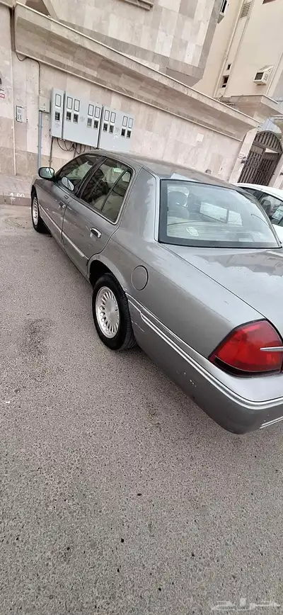 سيارة فورد غراند ماركيز 2001 الممشى حول 40 index