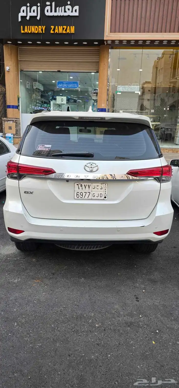 للبيع سيارة تويوتا فورشينر 2017 4 سليندر دبل ممشي 224 الف 9