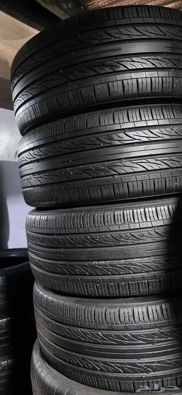 4 كفرات كومهو مقاس 235 45 18 0