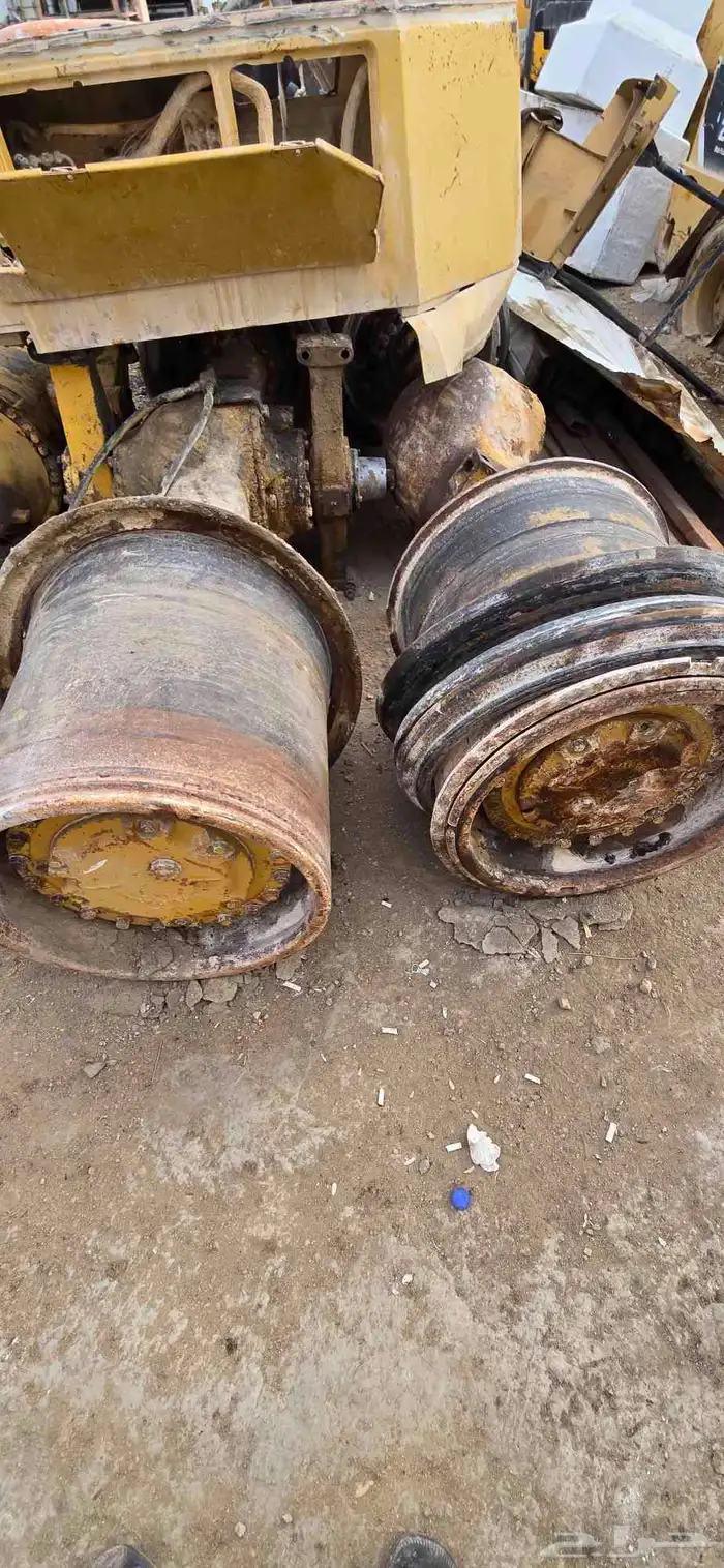 للبيع دفرنسات وجنوط شيول كتربلر مقاس 966 0