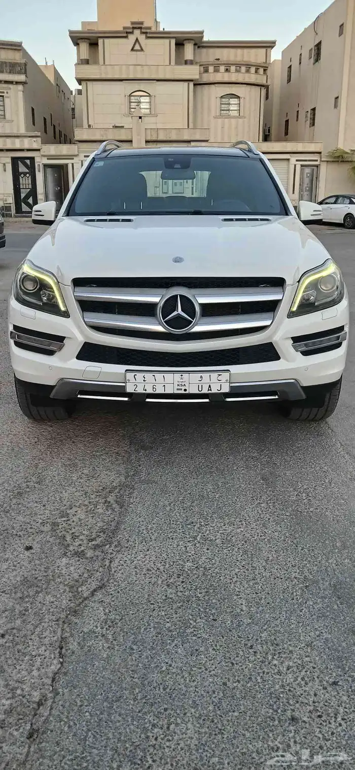 جيب مرسيدس GL 500 موديل 2013   سعودي 1