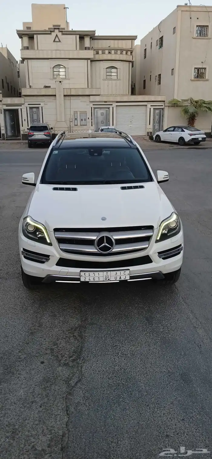 جيب مرسيدس GL 500 موديل 2013   سعودي 0