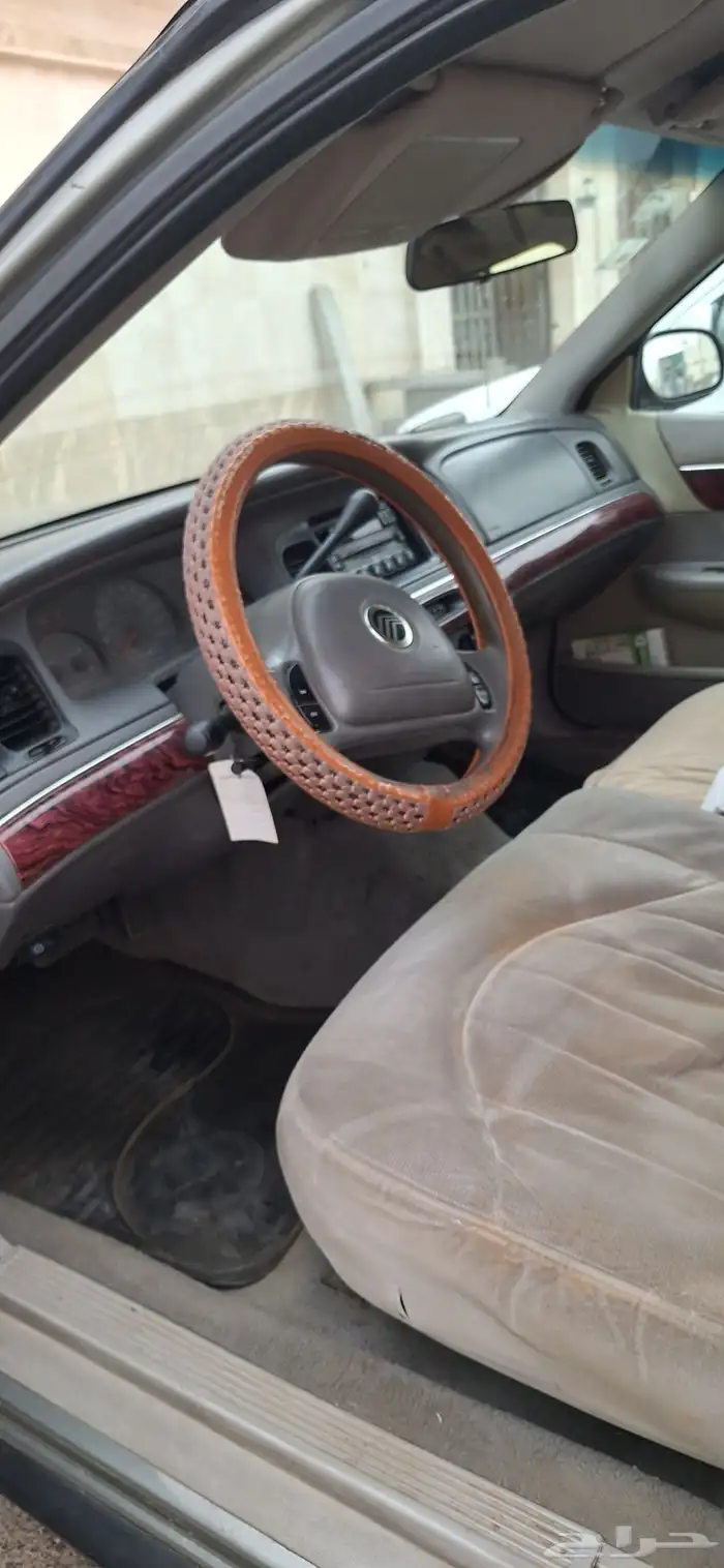 سيارة فورد غراند ماركيز 2001 الممشى حول 40 5