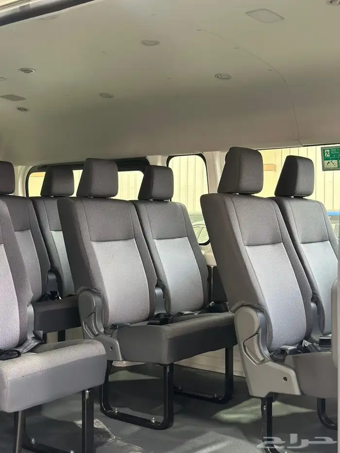 باص تويوتا هايس 13راكب بنزين قير عادي 2026 7