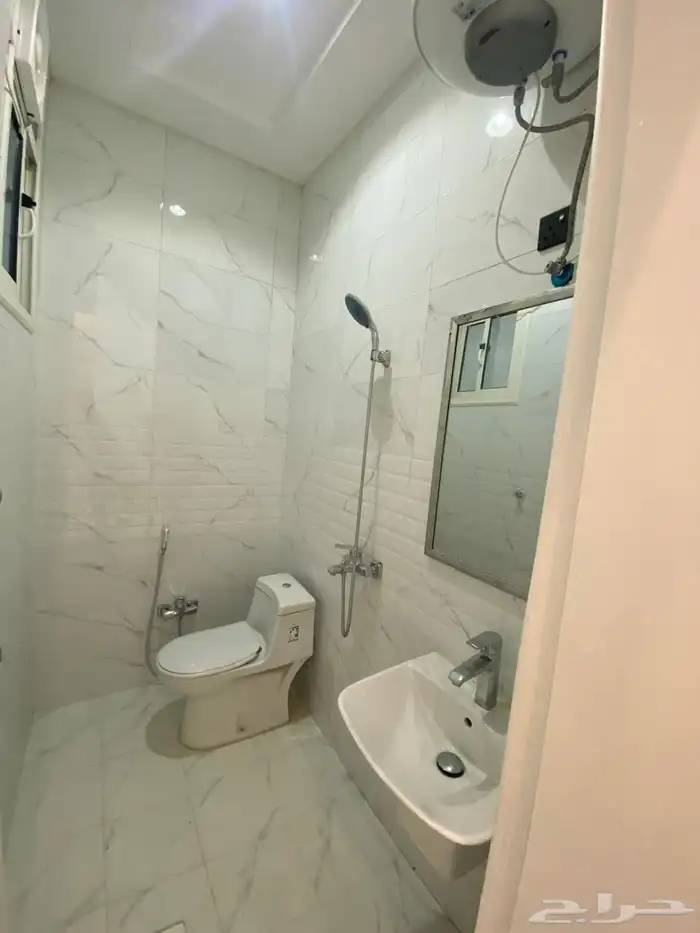 للبيع روف علوي مع ملحق بحي الحمرا خلف مطار ابها ب750الف 8