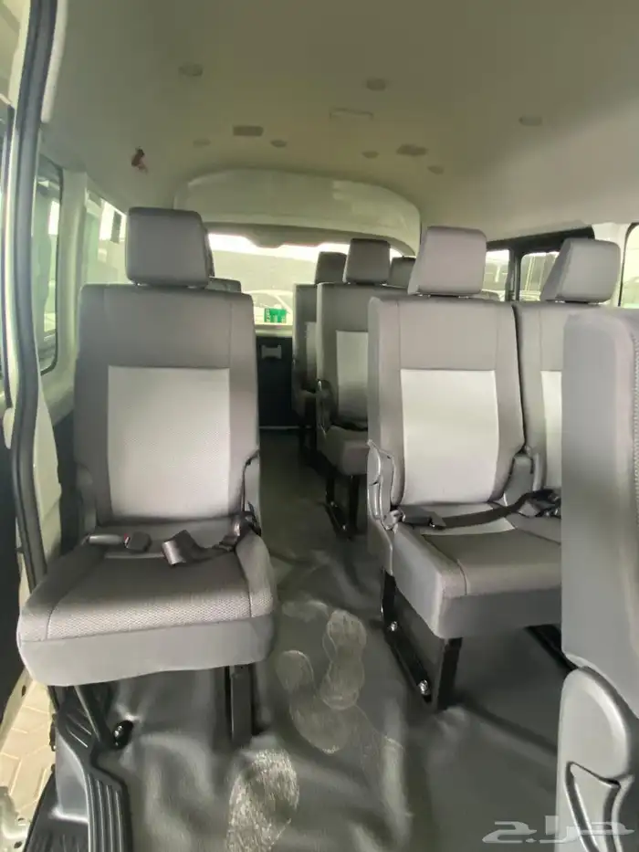 باص تويوتا هايس 13راكب بنزين قير عادي 2026 6