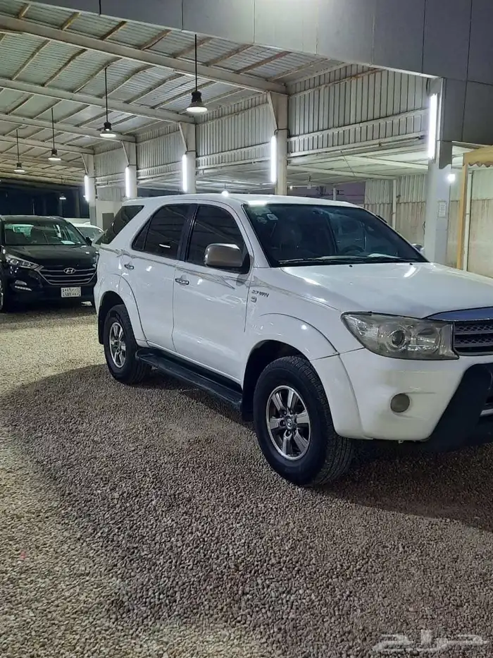 فورتشنر 2010 قير عادي 4 سلندر دبل 1