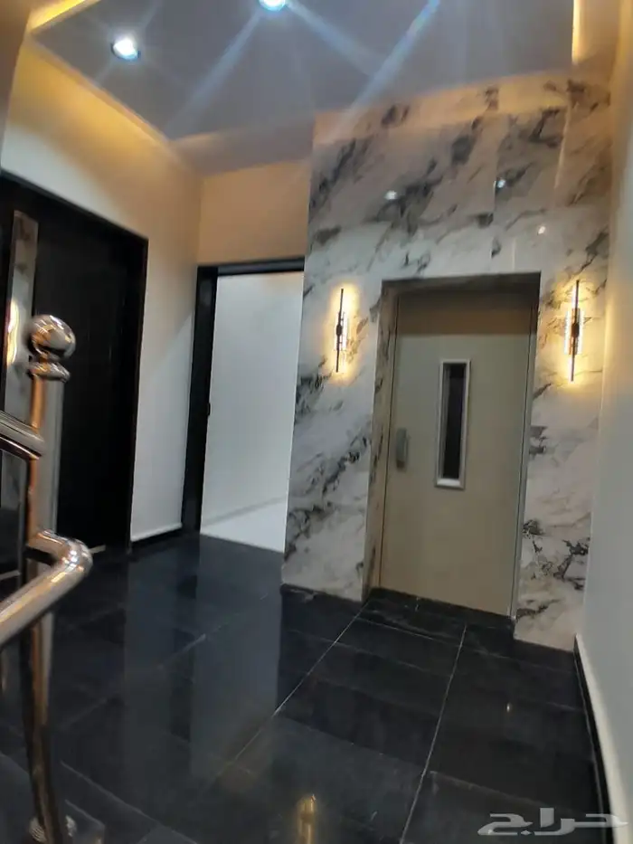 للبيع روف علوي دور ثاني مع ملحق تشطيبات فاخره الموقع مميز 2