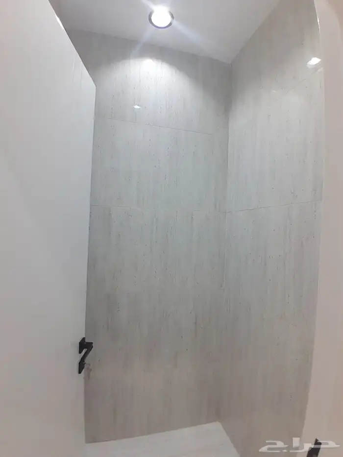 للبيع روف علوي دور ثاني مع ملحق تشطيبات فاخره الموقع مميز 8