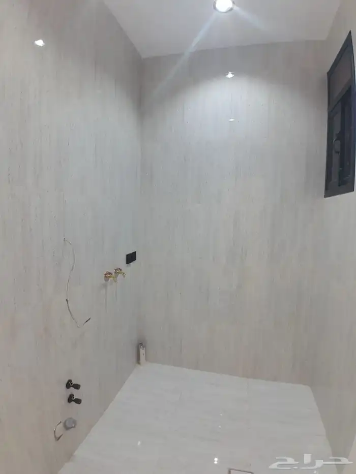 للبيع روف علوي دور ثاني مع ملحق تشطيبات فاخره الموقع مميز 22