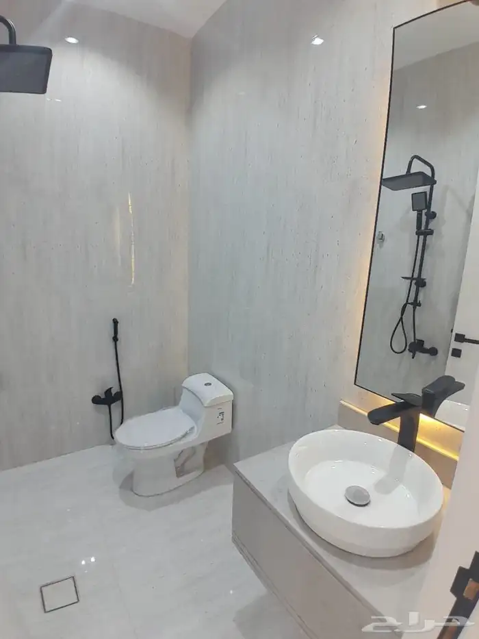 للبيع روف علوي دور ثاني مع ملحق تشطيبات فاخره الموقع مميز 9