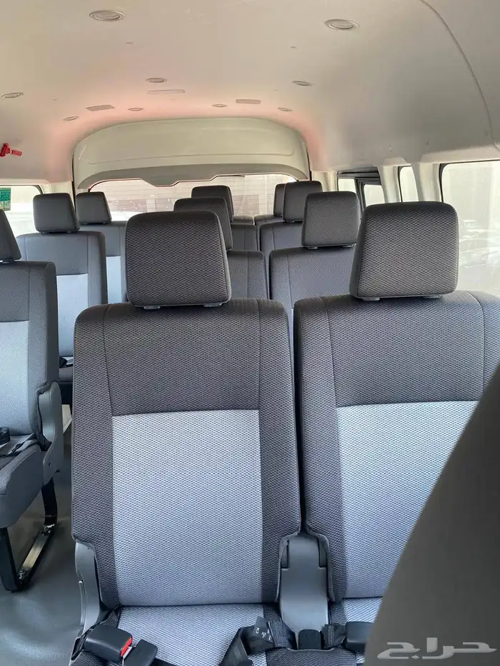 باص تويوتا هايس 13راكب بنزين قير عادي 2026 9