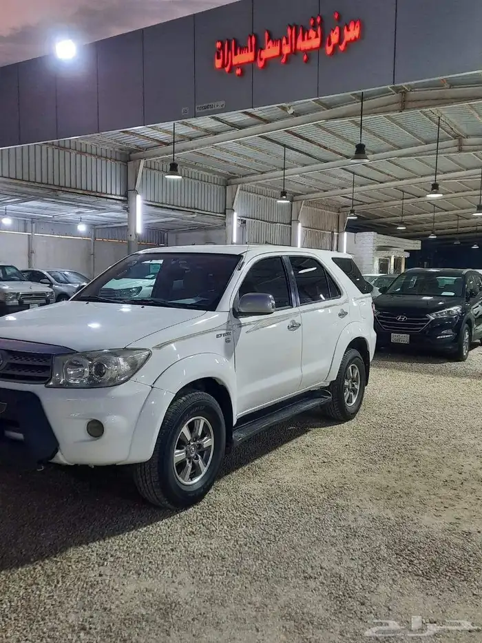 فورتشنر 2010 قير عادي 4 سلندر دبل 2