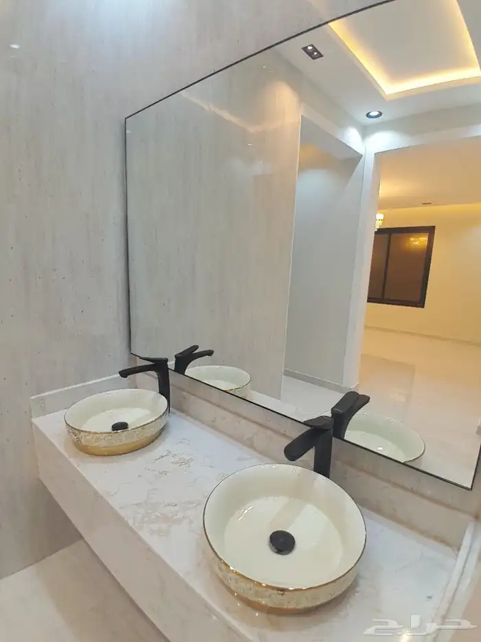 للبيع روف علوي دور ثاني مع ملحق تشطيبات فاخره الموقع مميز 5