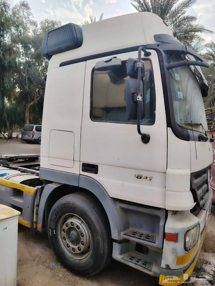 مرسيدس اكتروس 2005 3