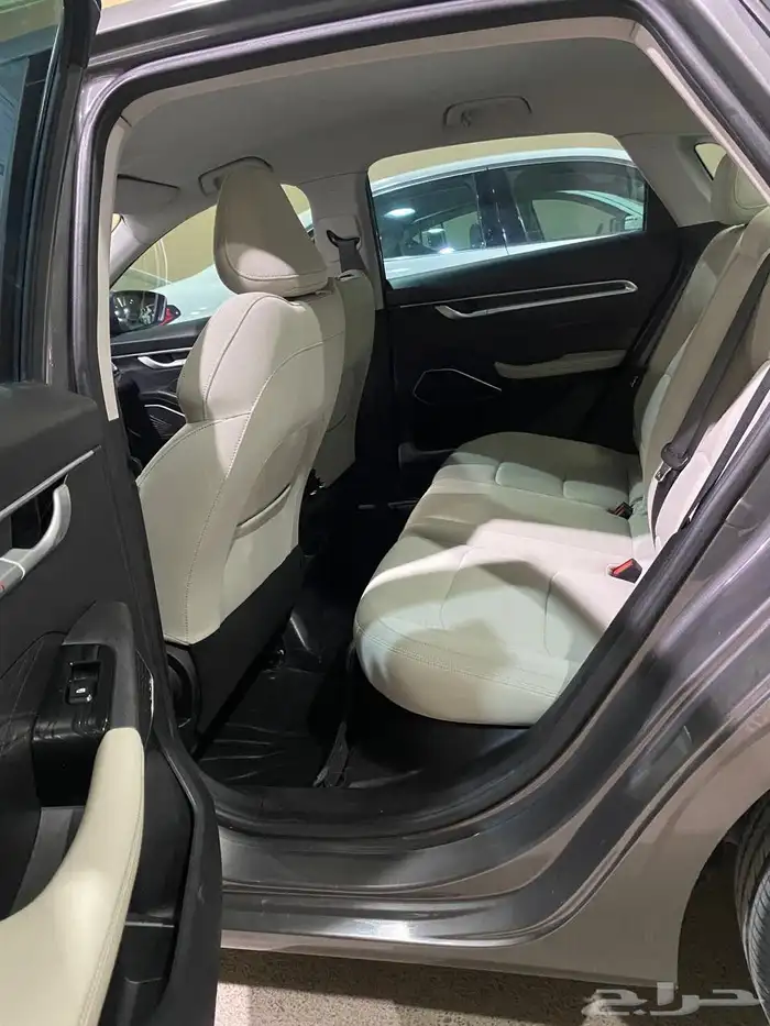 جيلى امجراند 2024 8