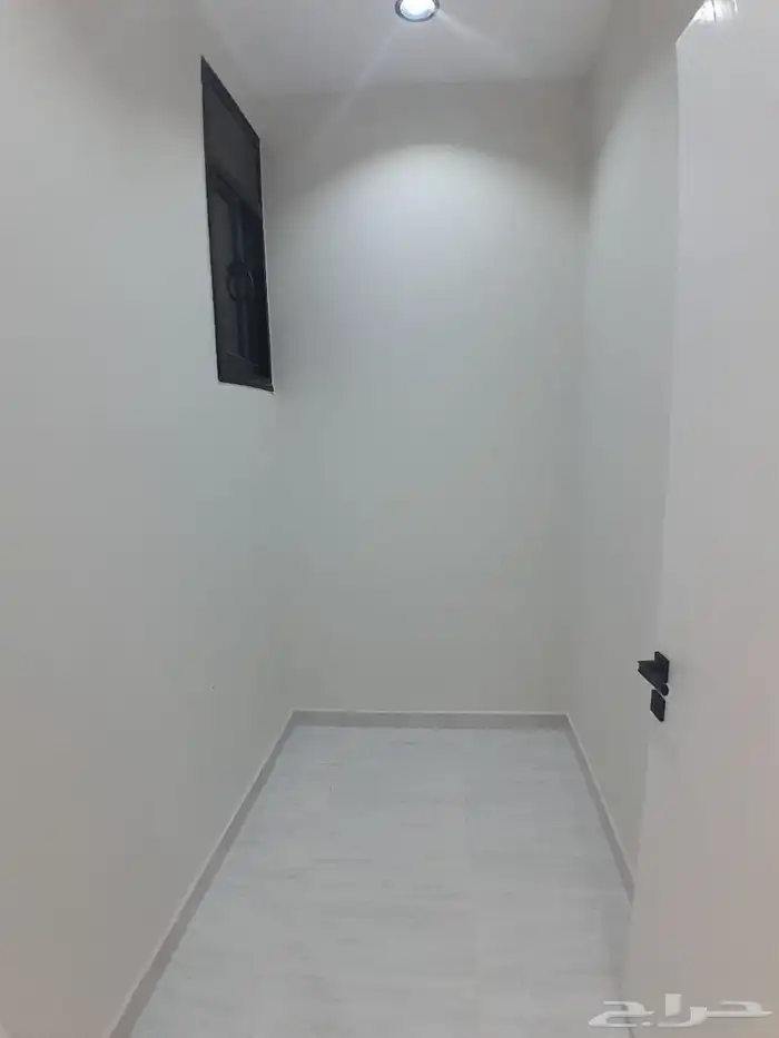 للبيع روف علوي دور ثاني مع ملحق تشطيبات فاخره الموقع مميز 25