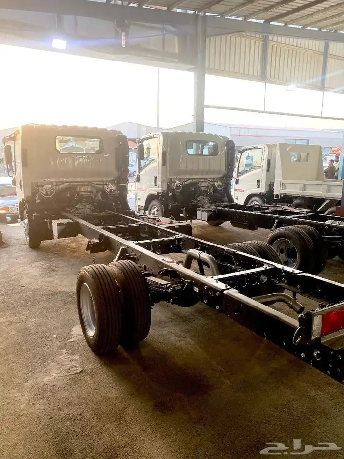 ايسوزو دينا 5 طن 5.67 متر 2025 1