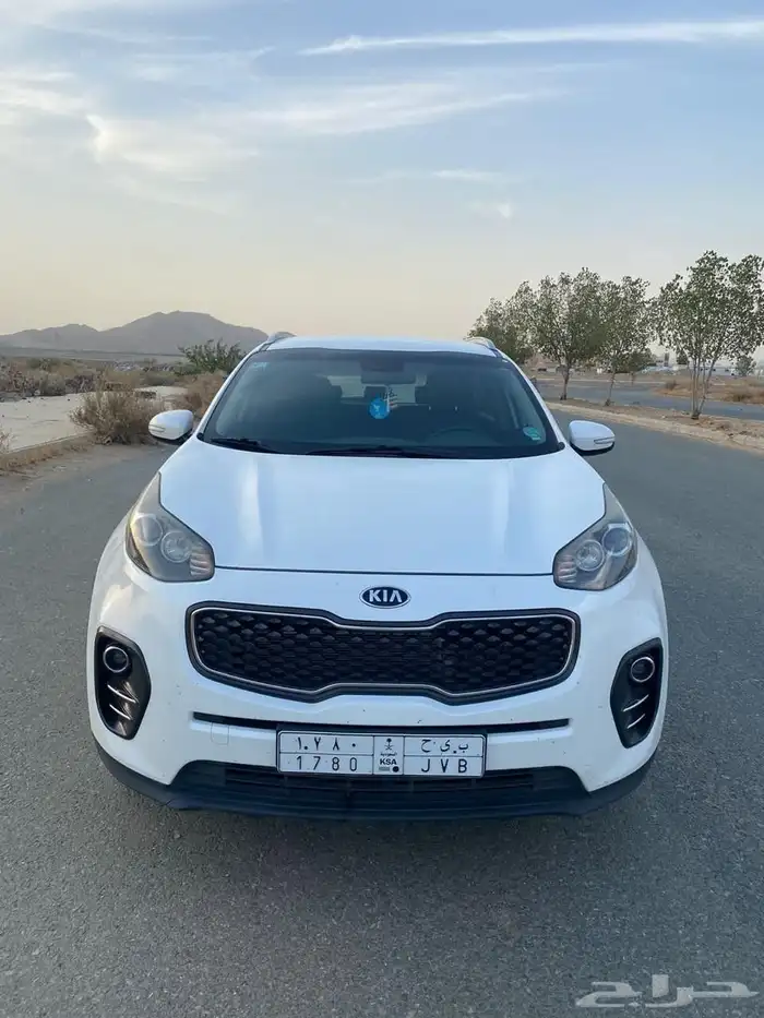 كيا سيورتاج ديزل 2018 ماشيه 180 الف ابيض بودي بل 5