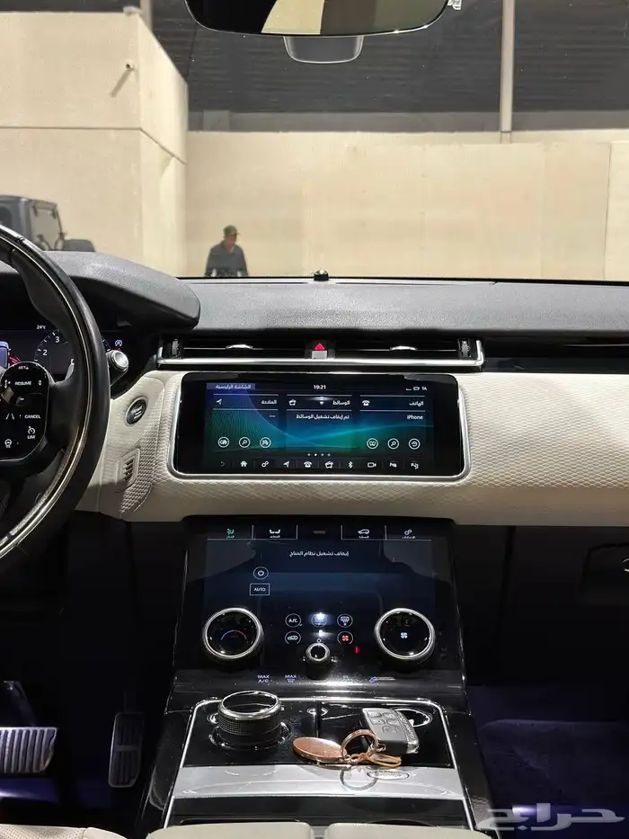 رنج روفر ( فيلار ) P380 2020 فل كامل . رصد الفخامة 28