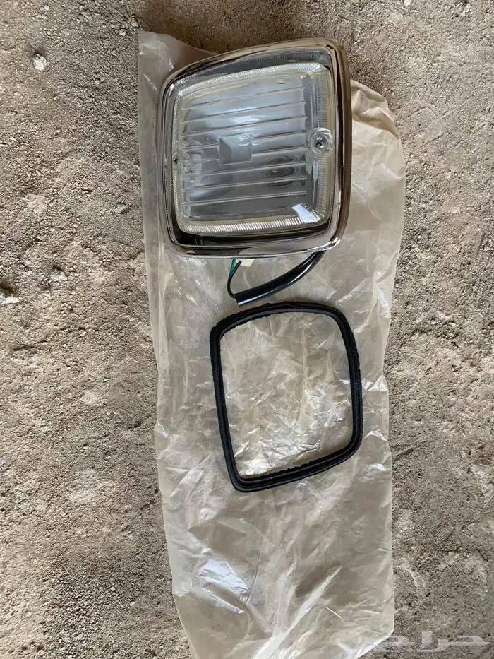 قطع غيار تايوتا كرسيدا 80-79-78-77 16