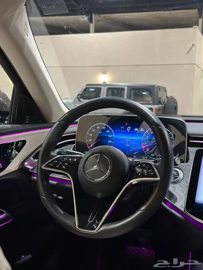 مرسيدس E200 2024 فل كامل . رصد الفخامة 13