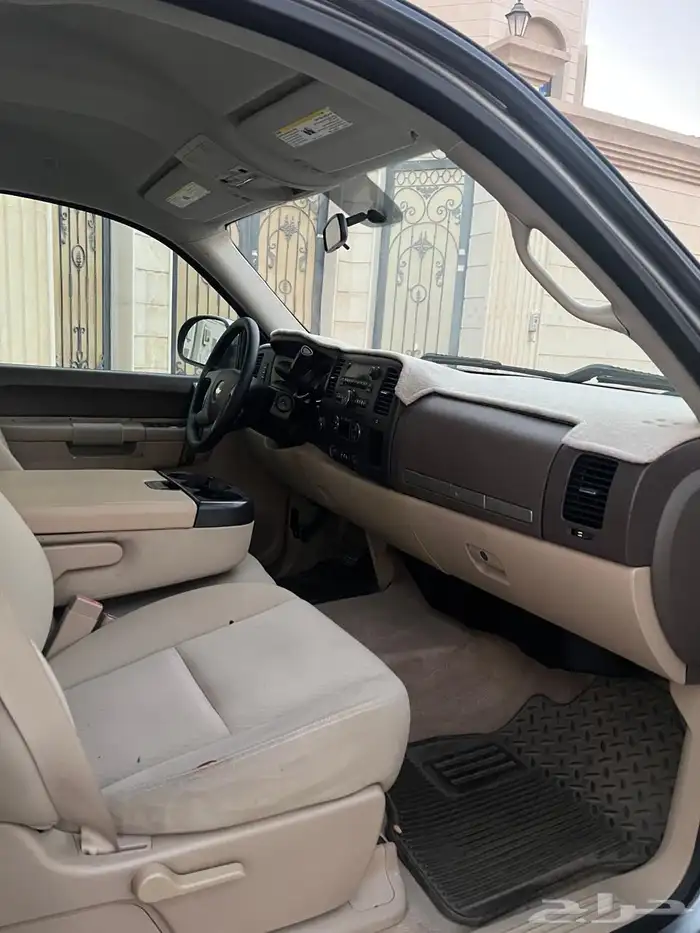 للبيع شفرولية سلفرادو دبل Z71 موديل 2013 7