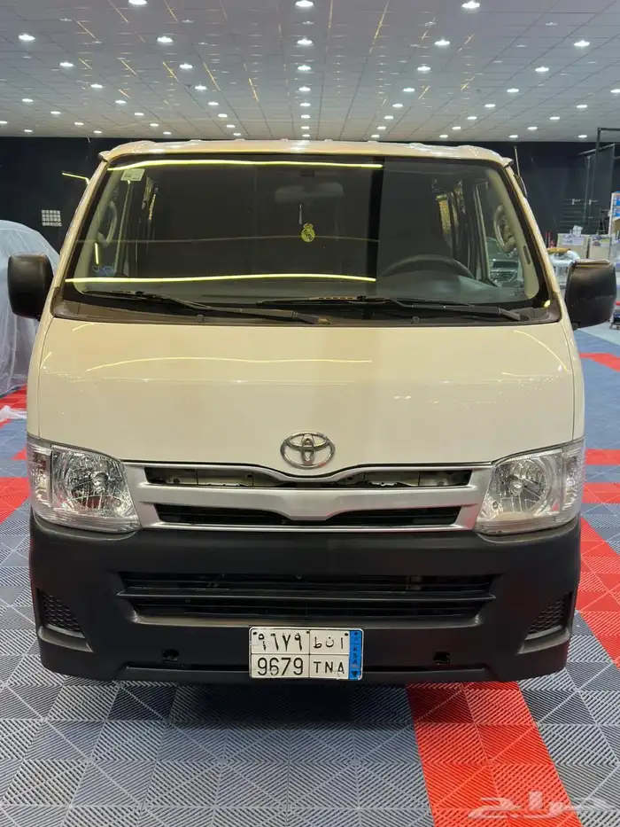 باص تيوتا بضاعة 2013 1