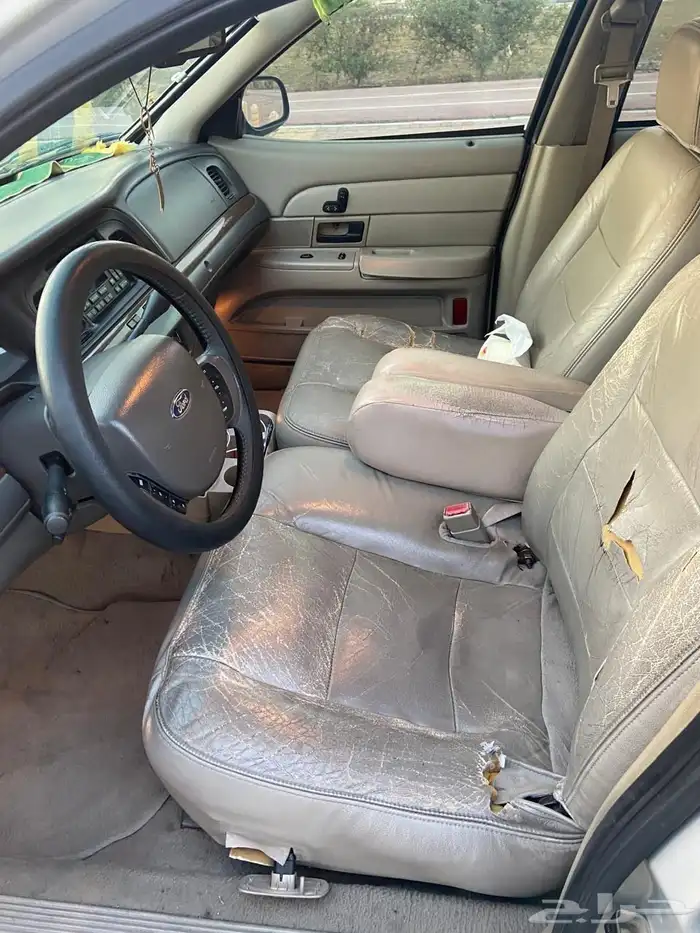 للبيع فورد فكتوريا 2008 5