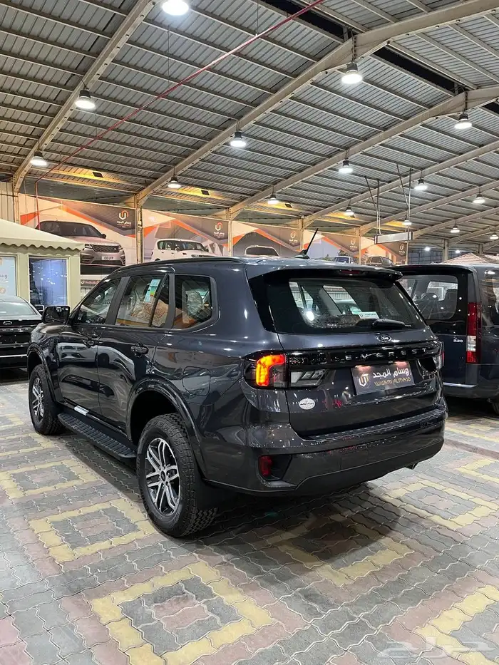 عرض خاص فورد ايفرست XLS موديل 2025 بنزين السعر 142640 4