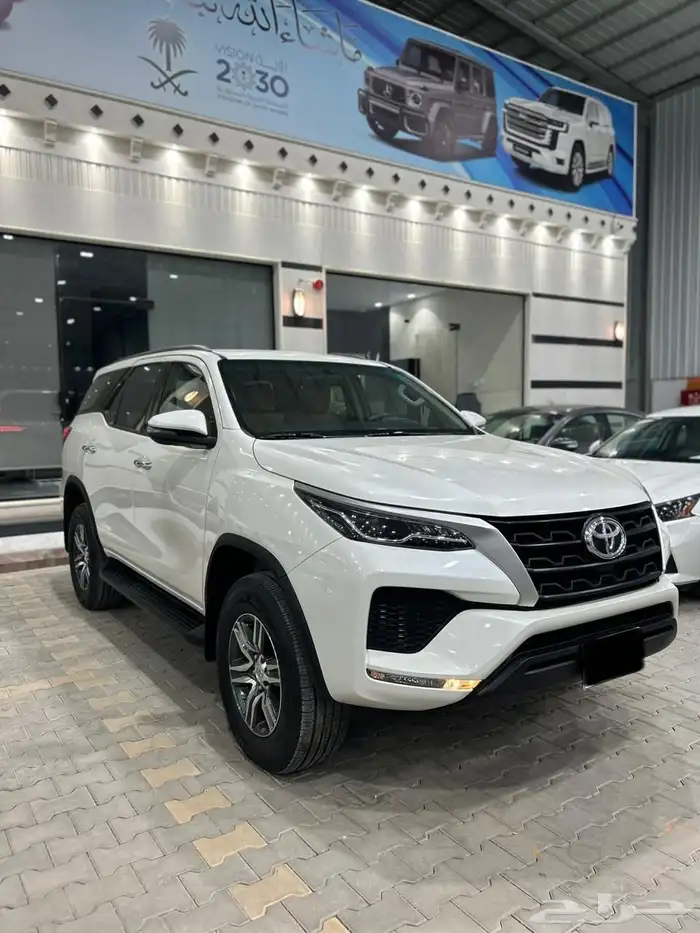 تويوتا فورتشنر ديزل 2022 دبل - عداد 125 الف كيلو فقط 2